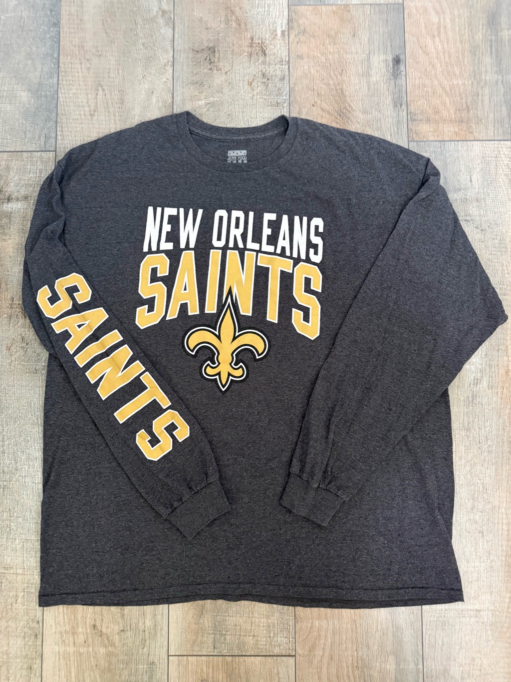 Junk Food Clothing New Orlean Saints Black & White Graphic Crewneck